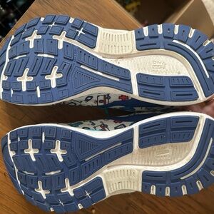 Brooks Women's 2024 Trace 3 Hero 3.0 Medical Running Shoes